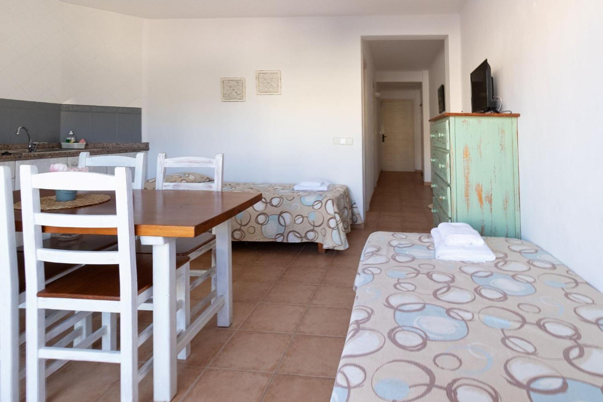 Apartamentos Timon - Emar Hotels Es Pujols Dış mekan fotoğraf
